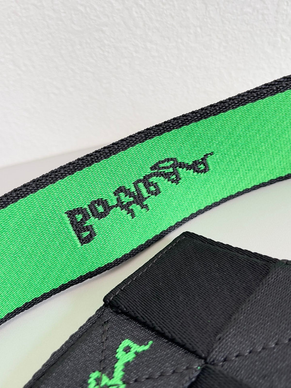 bo*te*ga Ve*ne*ta webbing