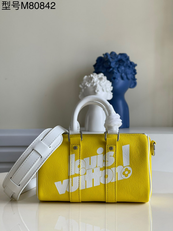 l0*is V*t0n keepall xs