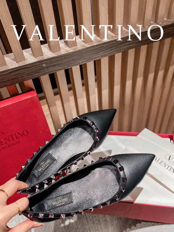 VALENTINO ROCKSTUD FLAT