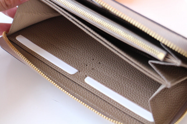 l0*is V*t0n zippy wallet