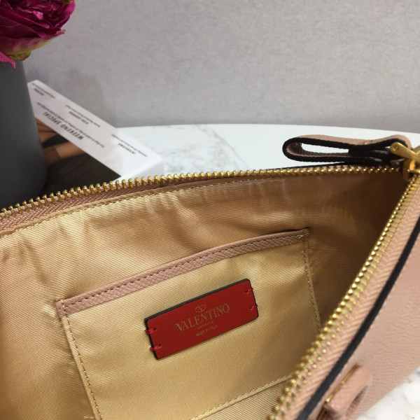 VALENTINO GARAVANI VSLING GRAINY CLUTCH