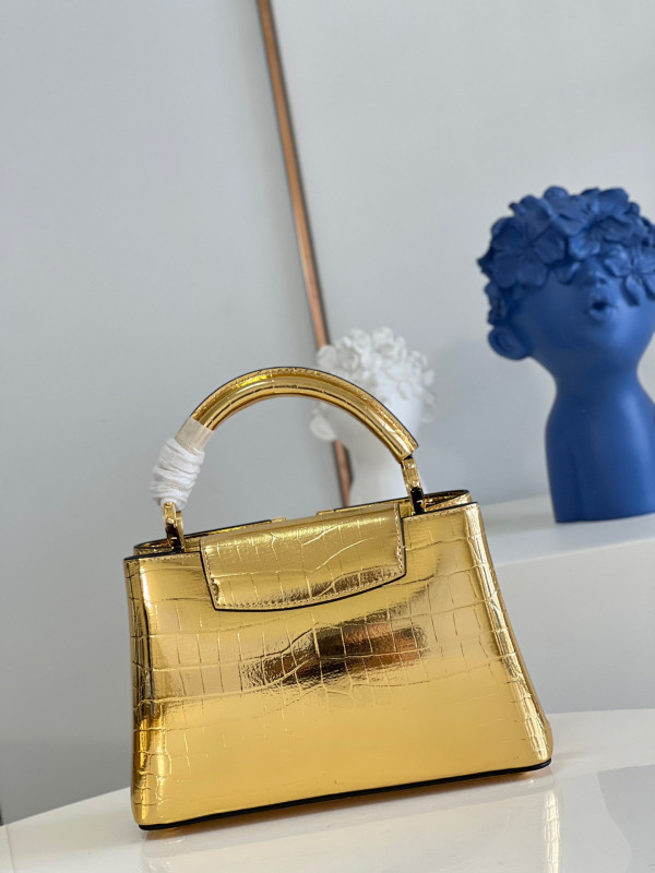 l0*is V*t0n capucines bb