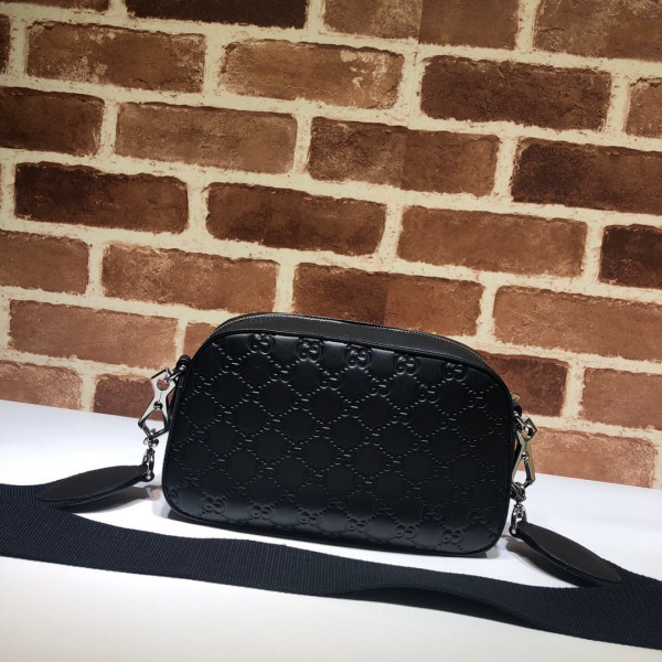 G*u*i gg black shoulder bag