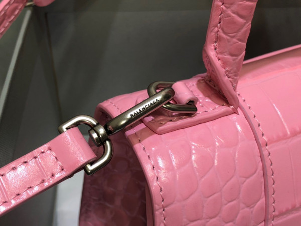 Ba*len*cia*ga hourglass