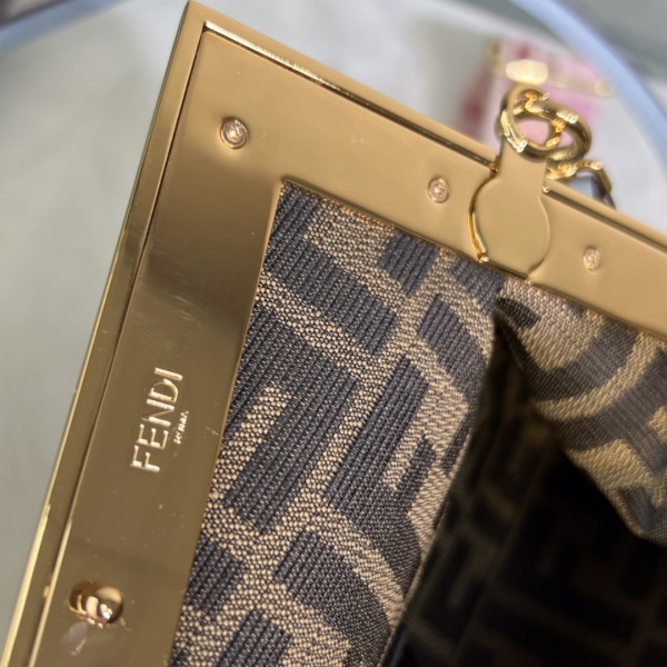 F**di first small-26-18-9.5cm