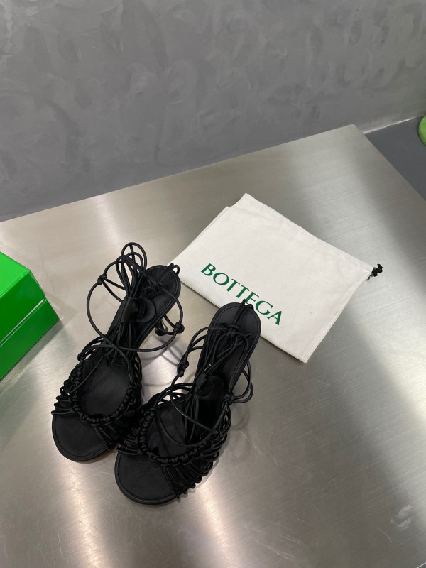 bo*te*ga Ve*ne*ta dot