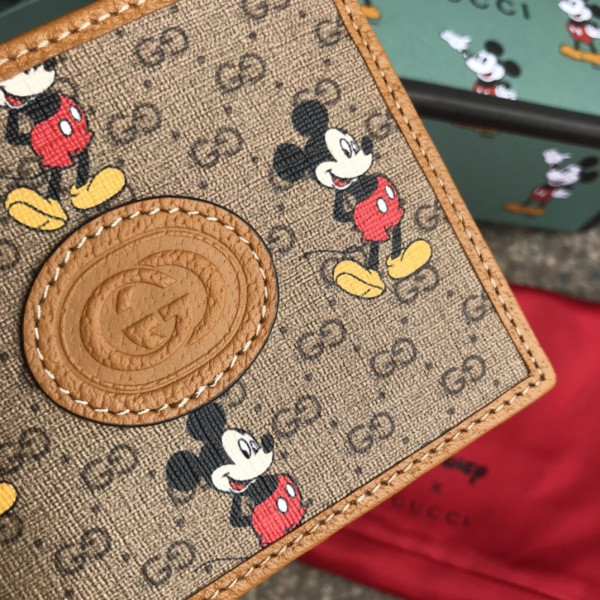 disney x G*u*i gg wallet