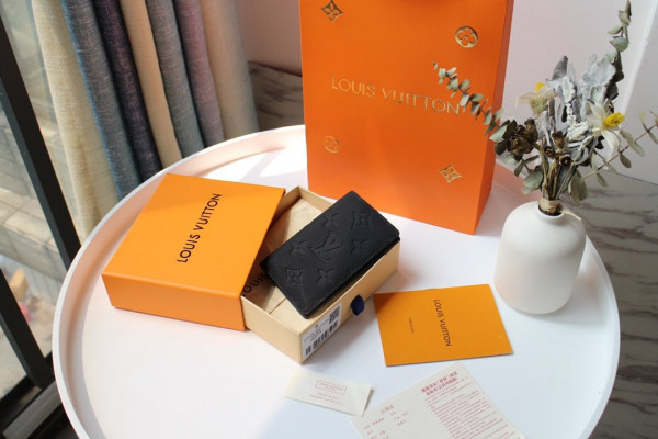 l0*is V*t0n pocket organizer