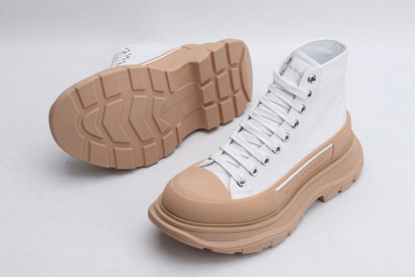 ale*d*r M*Q*en tread slick boot