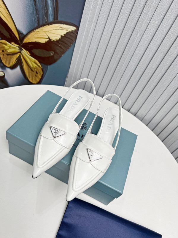 Pra*a patent leather slingbacks