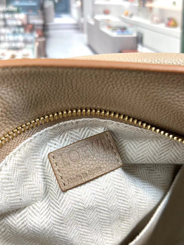 Lowee Small Puzzle Bag-24*16*10.5cm