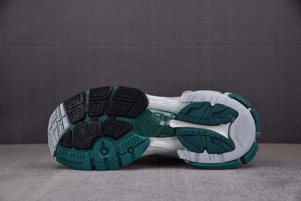 Ba*len*cia*ga runner