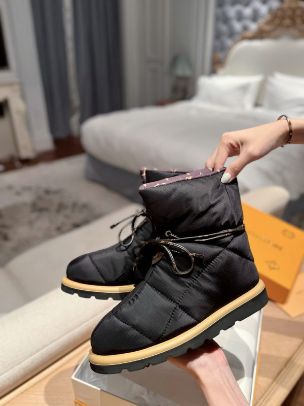 l0*is V*t0n pillow comfort ankle boots