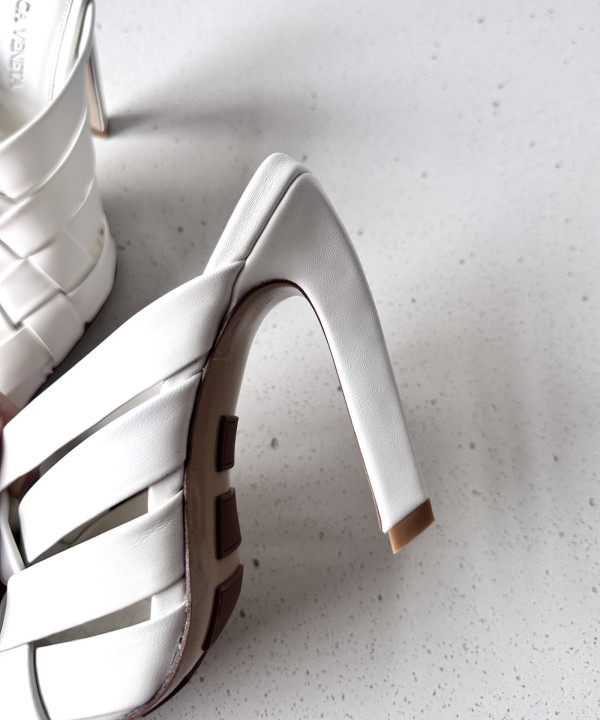 bo*te*ga Ve*ne*ta alfie mule