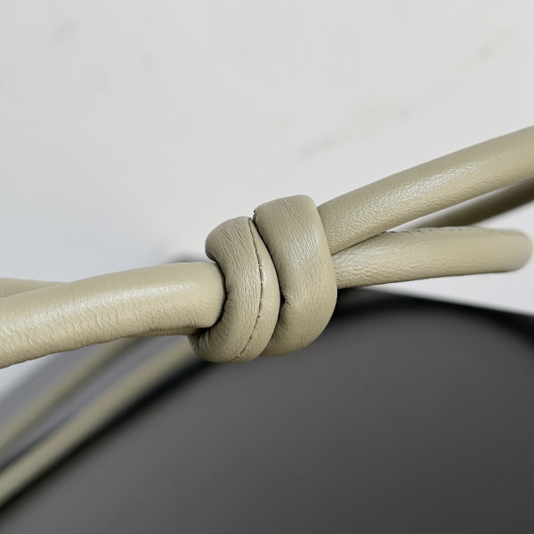 bo*te*ga Ve*ne*ta mini cassette camera bag