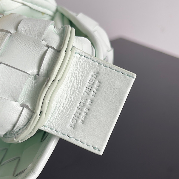 bo*te*ga Ve*ne*ta mini sardine top handle bag