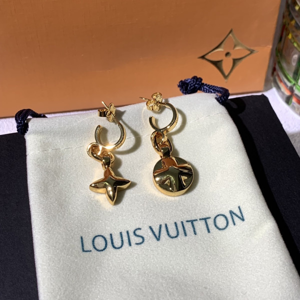 l0*is V*t0n earrings