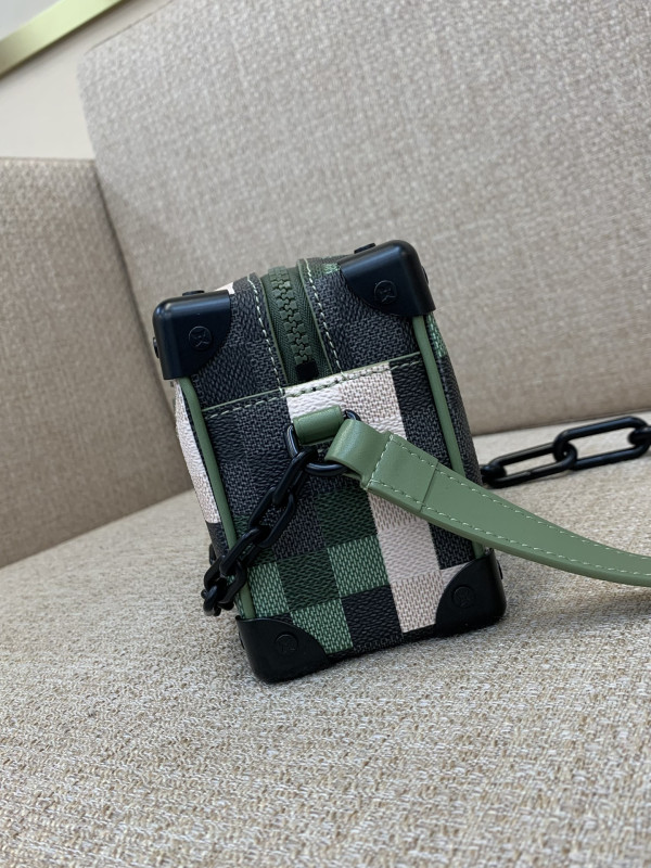 l0*is V*t0n mini soft trunk