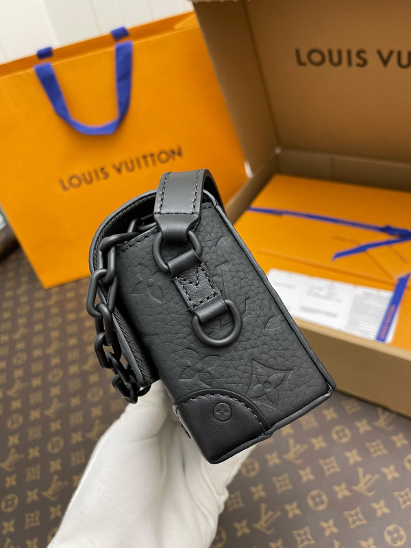 l0*is V*t0n steamer wearable wallet-18*11*6.5cm