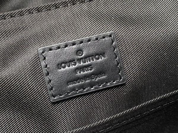 l0*is V*t0n trail messenger-31*22*11cm