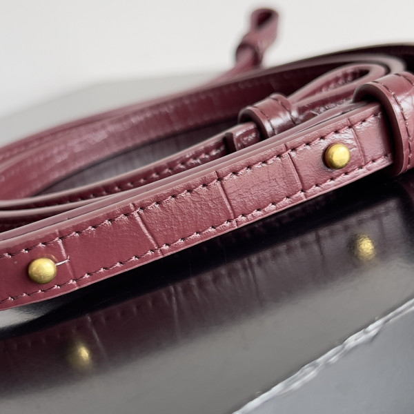 bo*te*ga Ve*ne*ta mini cabat-22*6.5*15.5cm