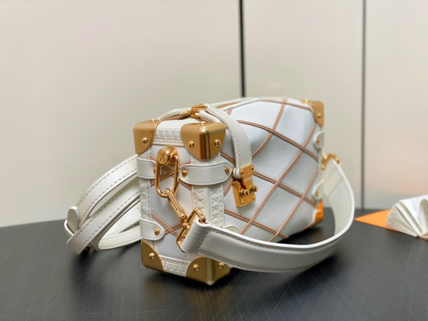 l0*is V*t0n side trunk pm-18*12.5*8cm