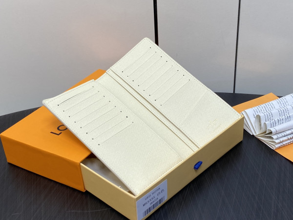 l0*is V*t0n brazza wallet-10*19*2cm