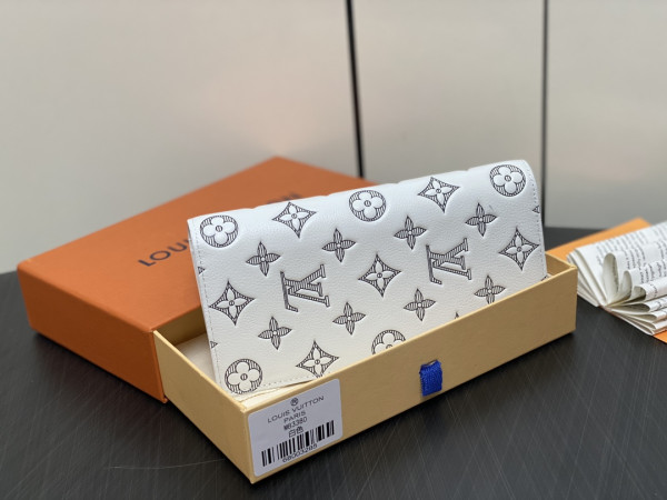 l0*is V*t0n brazza wallet-10*19*2cm