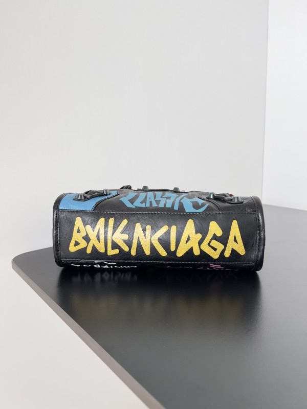 Balenciag Graffiti Classic City-23*9*16cm