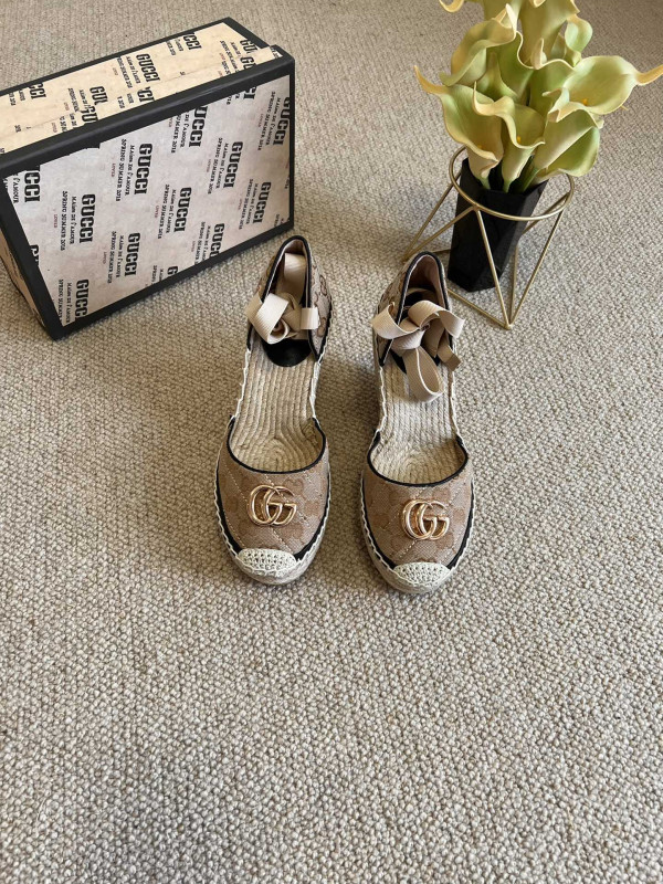 G*u*i leather platform espadrille