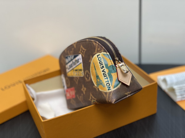 l0*is V*t0n cosmetic pouch pm-19*12*6cm