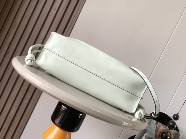 Lowee Flamenco clutch- 24.5*30*10.5cm