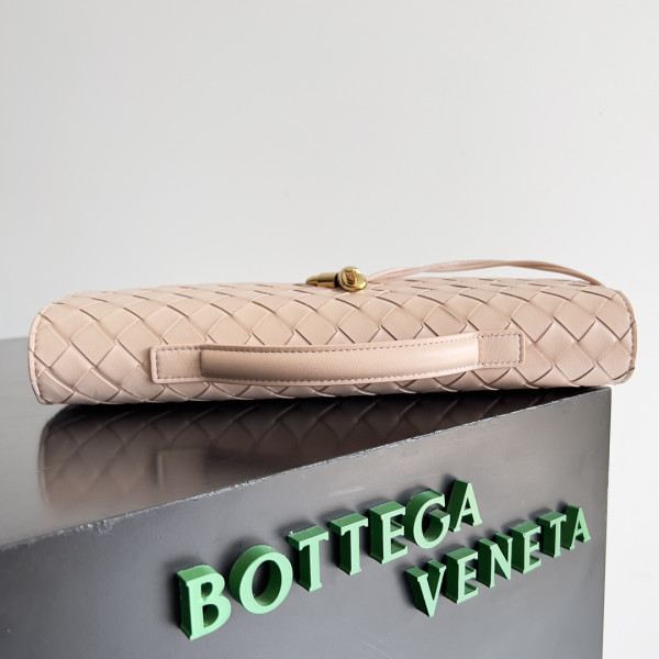bo*te*ga Ve*ne*ta long clutch andiamo with handle-31*13*3cm