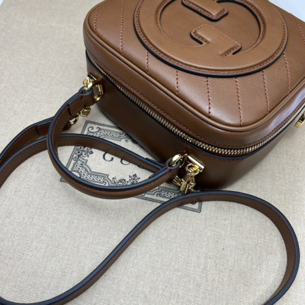 G*u*i blondie top handle bag