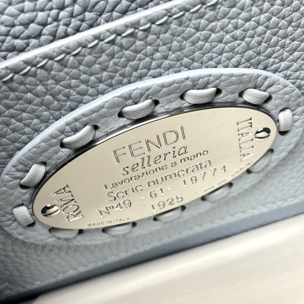 F**di peekaboo iseeu petite-20x11x15cm