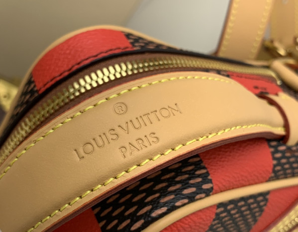 l0*is V*t0n chess messenger-24*24*8cm