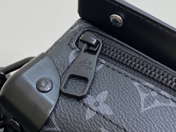 l0*is V*t0n soul trunk east west-29*17.5*10cm