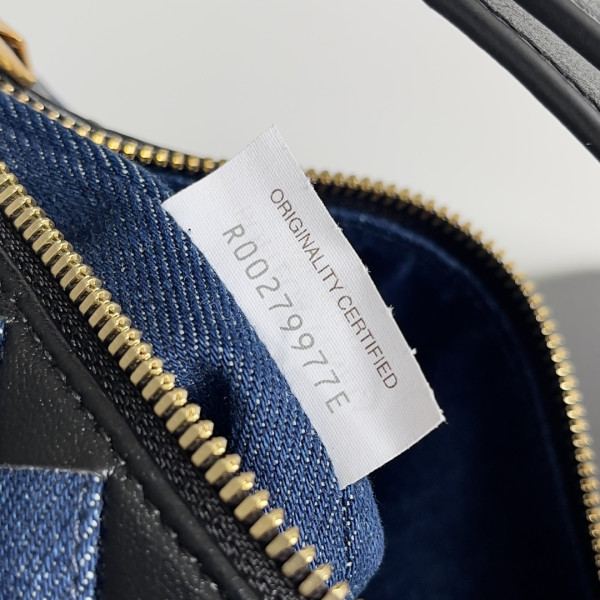 bo*te*ga Ve*ne*ta mini wallace