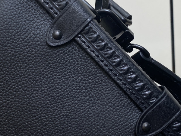 l0*is V*t0n side trunk pm-21*14*6cm