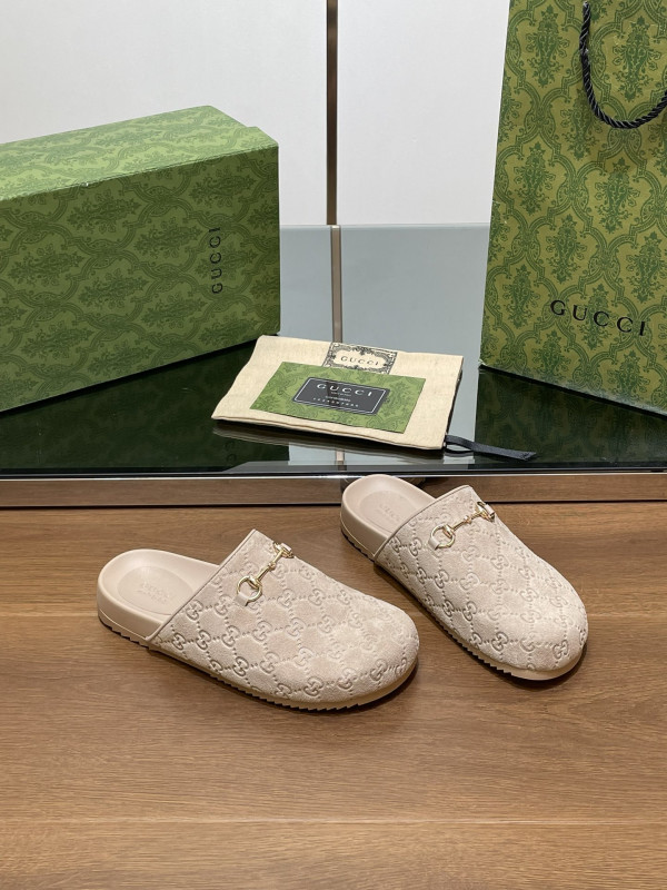 G*u*i horsebit slipper