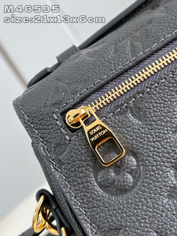 l0*is V*t0n pochette metis east west