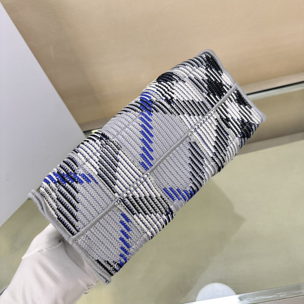 B**rry mini check knitted tote-25*11*22cm