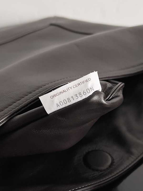 bo*te*ga Ve*ne*ta large hop