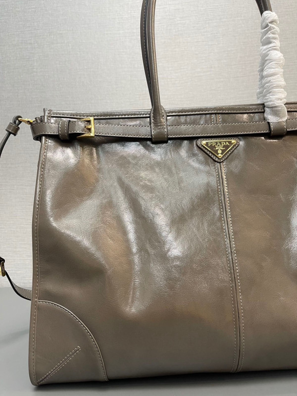 Pra*a extra large leather handbag