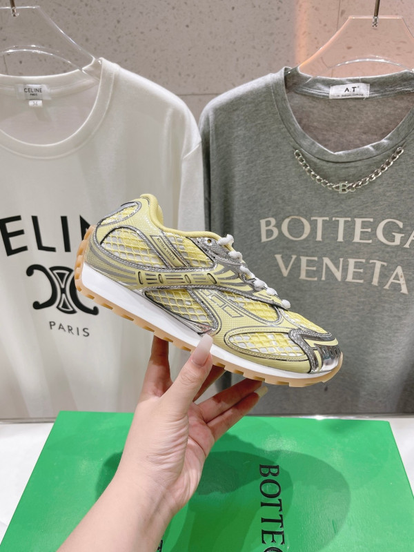 bo*te*ga Ve*ne*ta sneakers