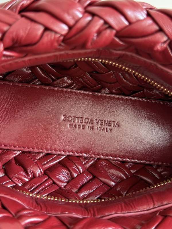 bo*te*ga Ve*ne*ta kalimero cha cha