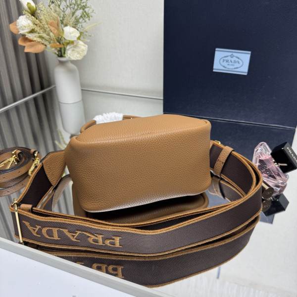 Pra*a leather mini handbag-18*19.5*9cm