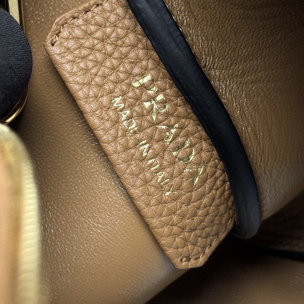 Pra*a leather mini handbag-18*19.5*9cm