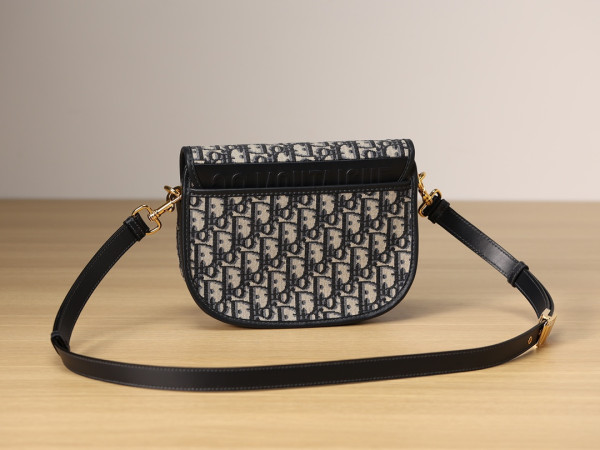 DIRO MEDIUM BOBBY BAG-22*17*6CM