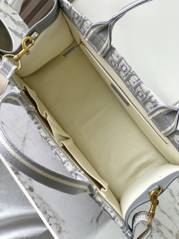 MEDIUM DIRO BOOK TOTE GREY-36CM